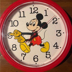 Vintage Working Lorus Japan MICKEY MOUSE Walt Disney Quartz Battery Wall Clock